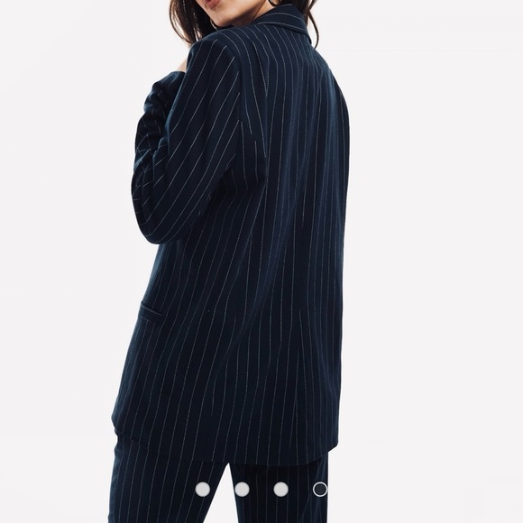 Oversized Boxy DIVIDED Black and White Pinstripe Women’s Blazer - Picture 3 of 8